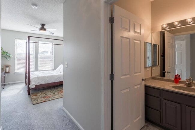 Building Photo - 545 N 1st St