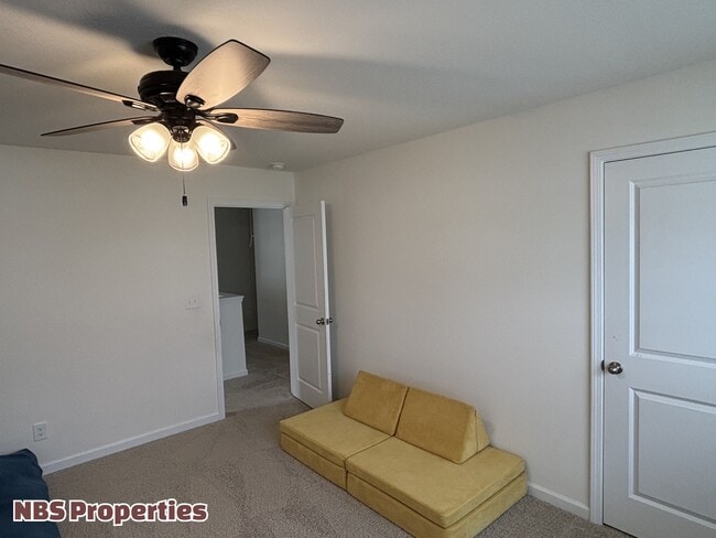 Building Photo - 7402 Cottontail St
