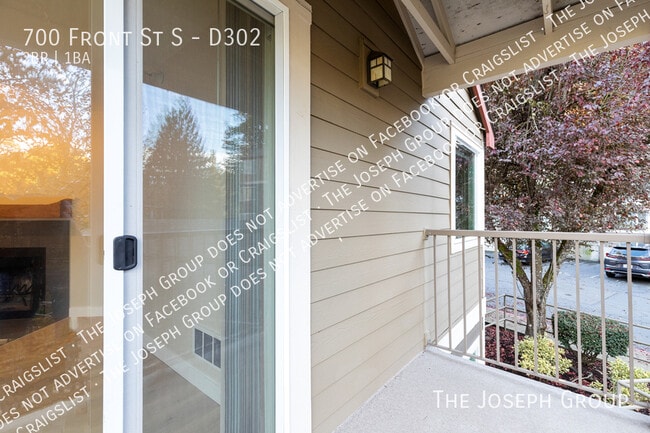 Building Photo - 700 Front St S