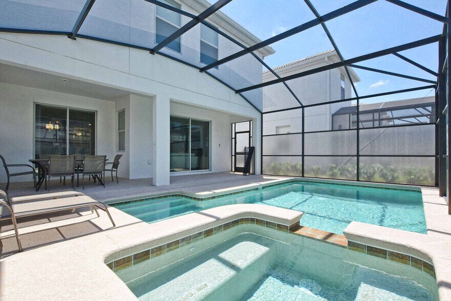 Building Photo - 4728 Sleepy Hollow Dr