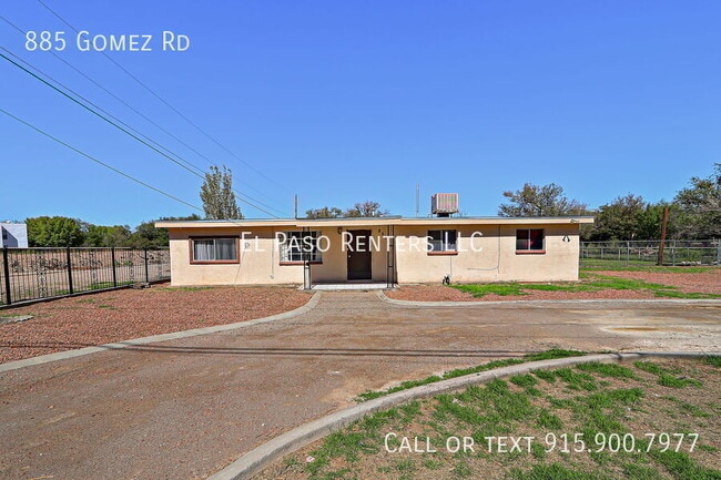 Building Photo - 885 Gomez Rd
