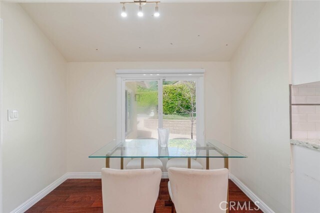 Building Photo - 660 Woodbury Rd