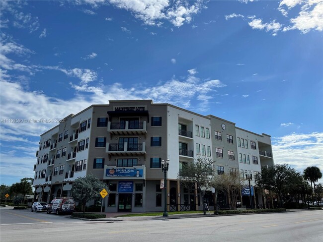 Primary Photo - 4100 Davie Blvd Ext