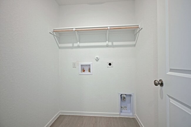 Building Photo - 1855 Lorena Wood