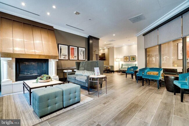 Building Photo - 3101 N Hampton Dr