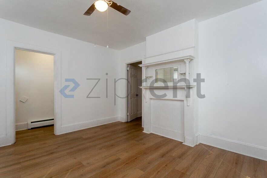 Building Photo - Unit 1R
