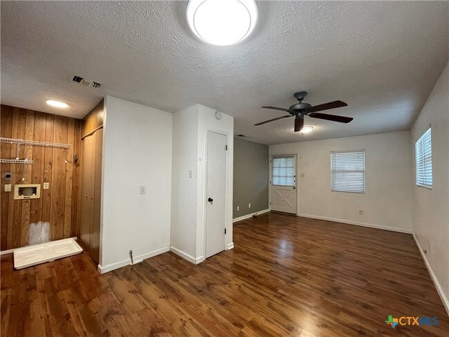 Building Photo - 2238 Deer Run Pass