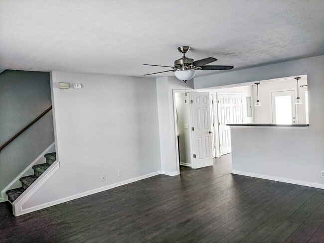 Building Photo - Renovated Townhome Barfield Commons