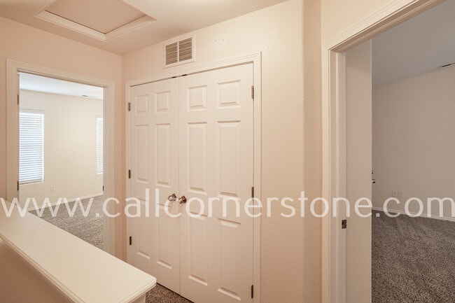 Building Photo - 10536 Wells Point