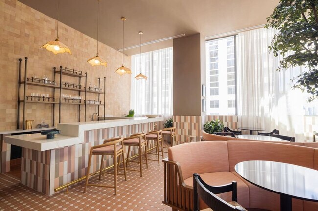 Building Photo - 601 N Miami Ave