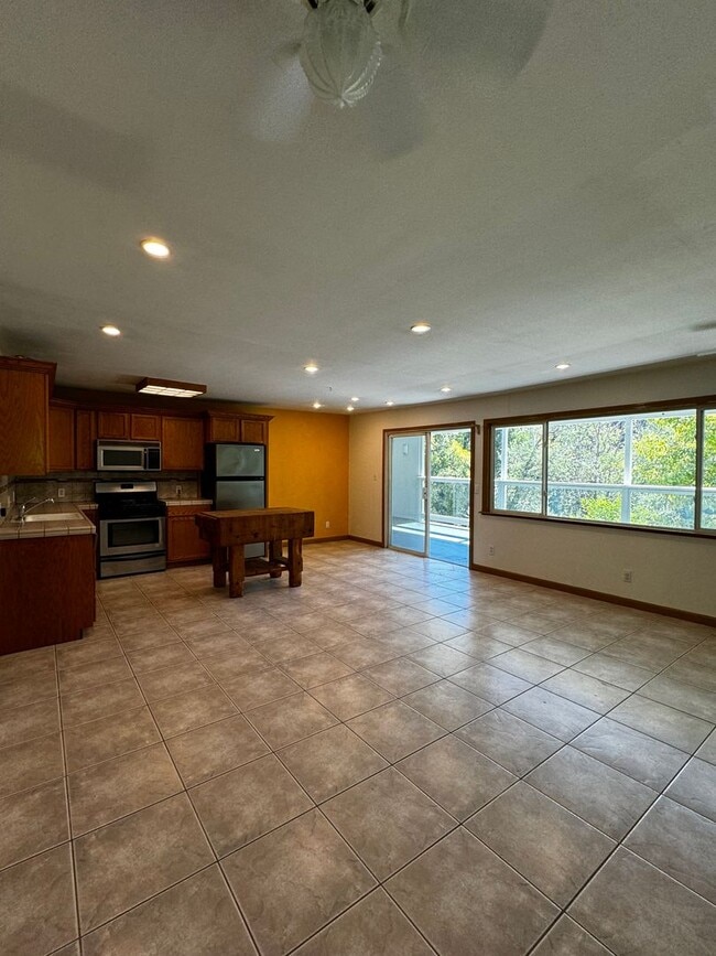 Building Photo - 1843 Square Foot River Front two level hom...