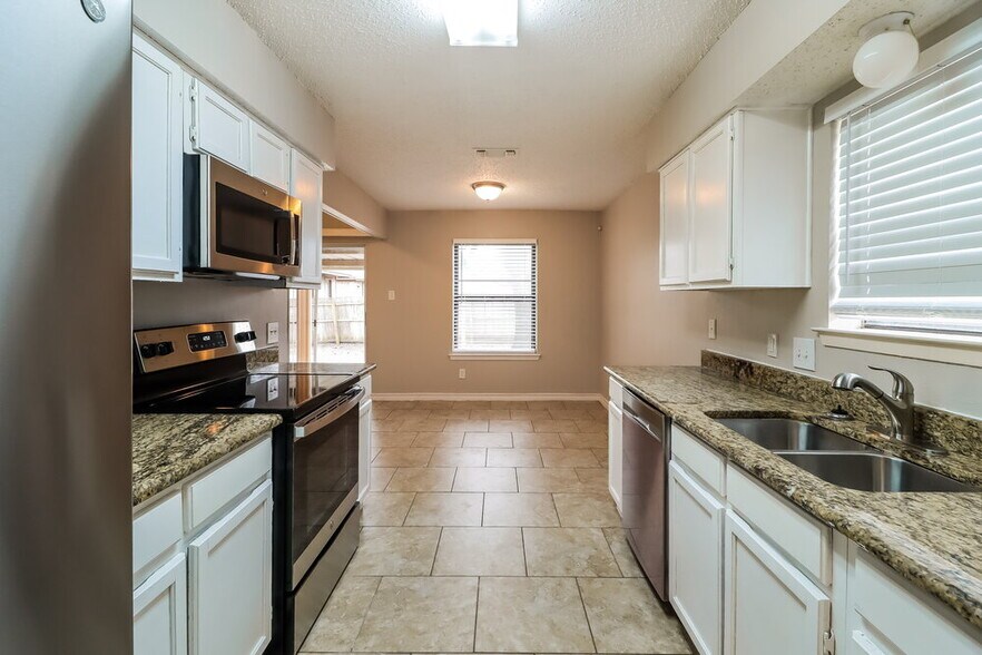 Building Photo - 1837 Heidelberg Dr