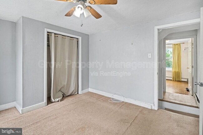 Building Photo - 4714 Fowler St