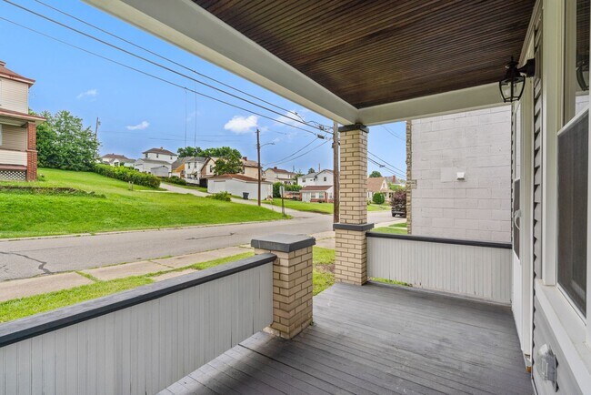 Building Photo - Newly renovated 2 bedroom home in Scott To...