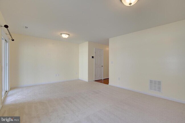 Building Photo - 105 Polo Way