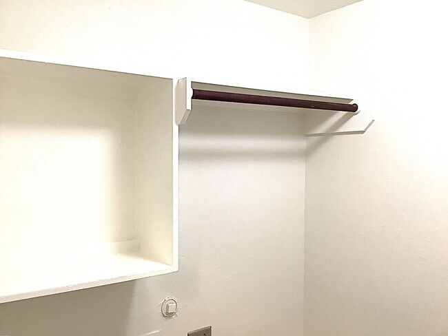 Building Photo - 910 Redcrest Springs Ct