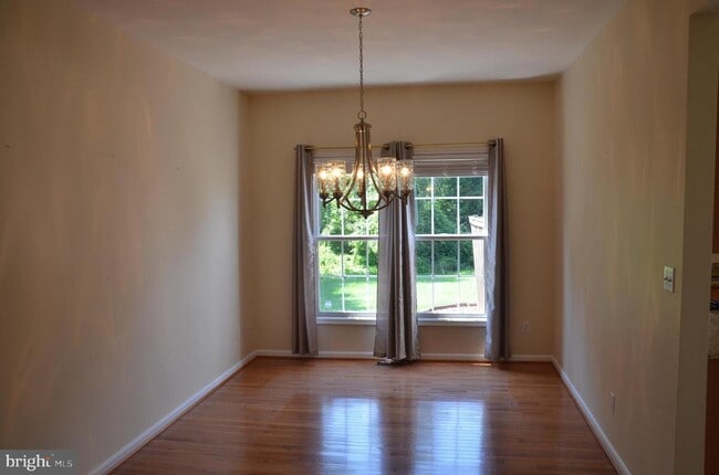 Building Photo - 8678 Mulberry Dr