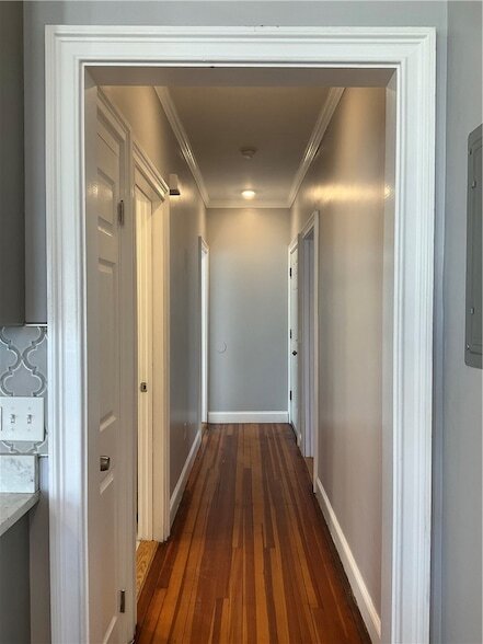 Building Photo - 45 Harvest St