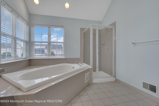 Building Photo - 505 Buhler Ave