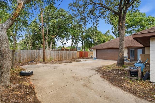 Building Photo - 500 Bent Tree Ct