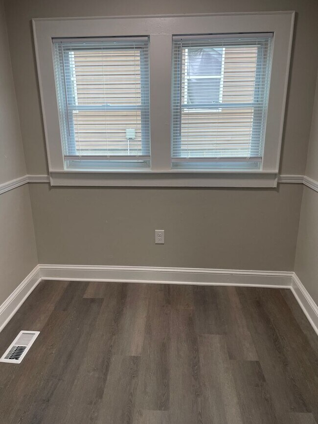 Building Photo - 4891 Doris St