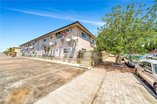 Building Photo - 6735 Elmer Ave