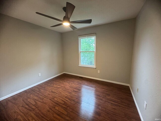 Building Photo - 3878 S Bushmill Dr