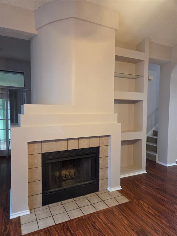 Building Photo - 3215 Tree Grove Dr