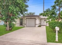 Building Photo - 2848 NW 9th Pl