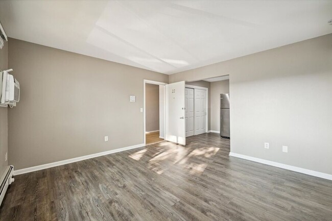 Building Photo - 4060 Royer Rd