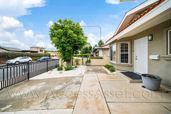 Building Photo - 1636 Zoro Way
