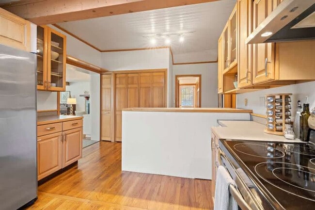 Building Photo - 90 Hidden Brook Dr