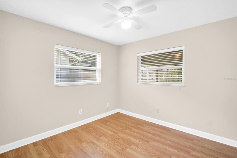 Building Photo - 2336 Malcolm Dr