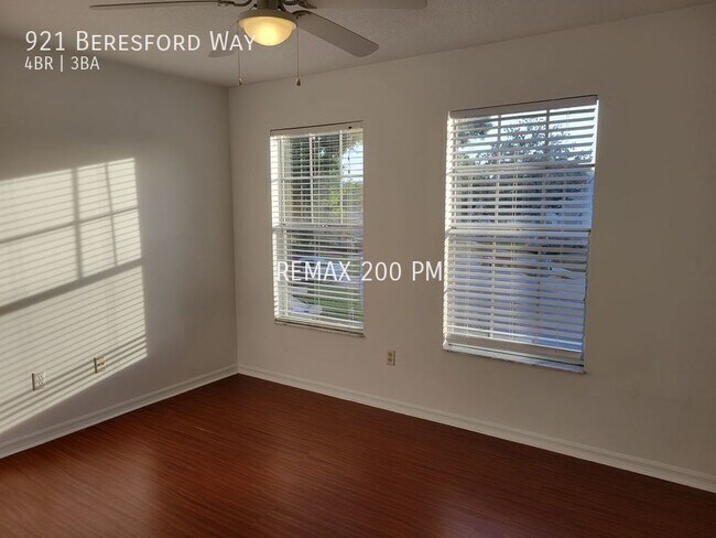 Building Photo - 921 Beresford Way
