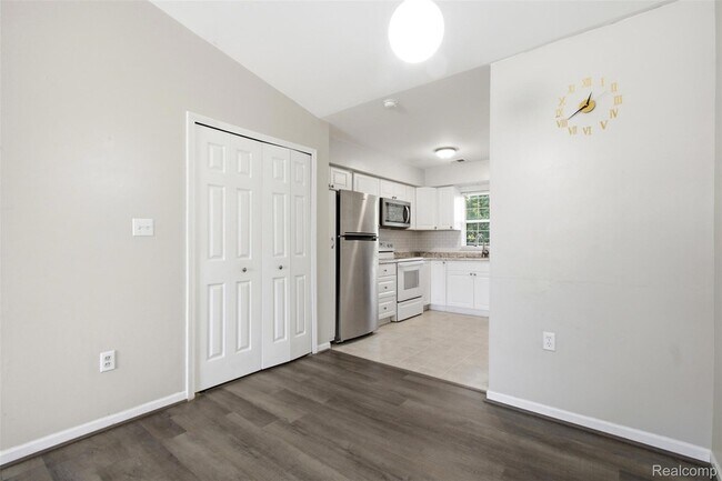 Building Photo - 25736 Lira Ln