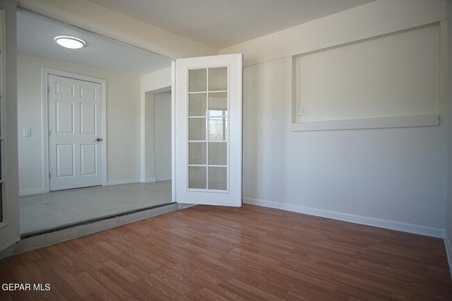 Building Photo - 4573 Bobolink Way