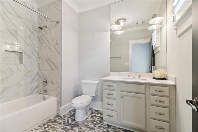 Building Photo - 211 Mount Vernon Hwy