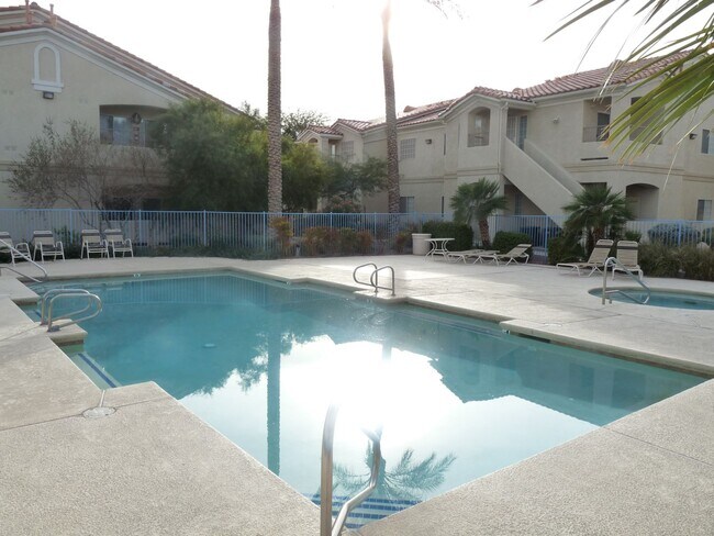 Building Photo - 2nd floor unit in gated community with pool