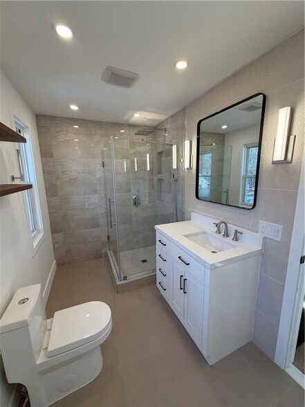 Building Photo - 52 Southern St