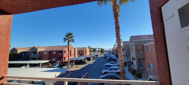 Building Photo - $500 OFF MOVE-IN! 2 Bedroom Condo near Air...