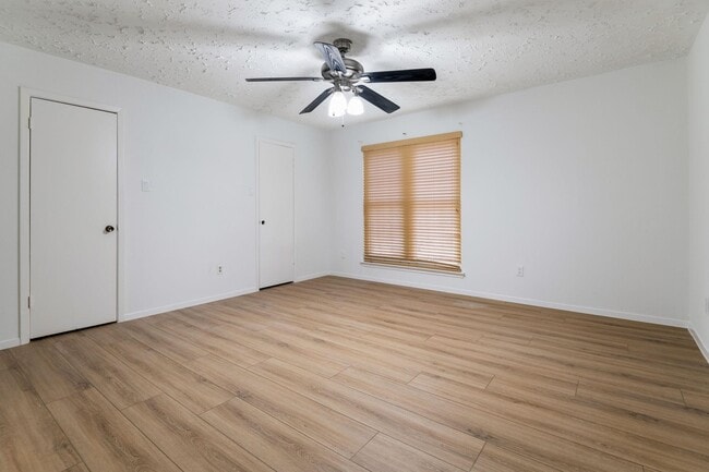 Building Photo - 3719 Straightfork Dr