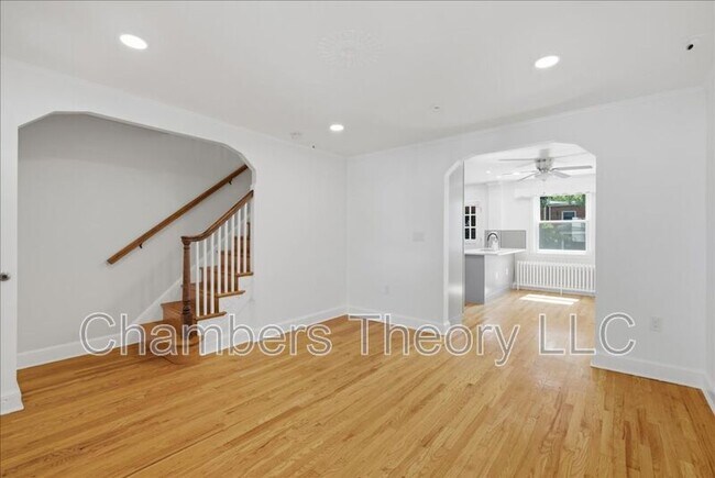 Building Photo - 2230 Observatory Pl NW