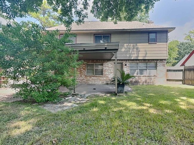 Building Photo - 11639 Idlebrook Dr