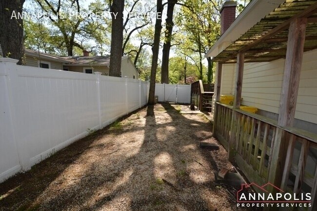 Building Photo - 556 Arundel Dr