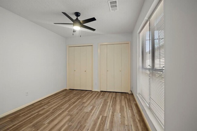 Building Photo - 11115 Kitty Brook Dr