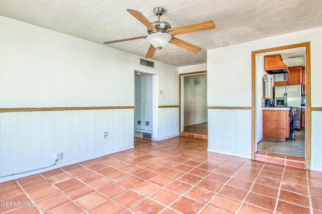 Building Photo - 801 McKelligon Dr