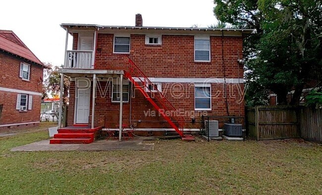 Building Photo - 237 E 21st St