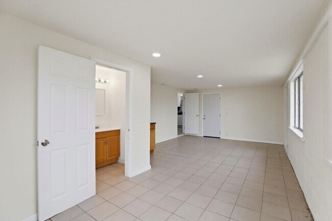 Building Photo - 5741 39th St