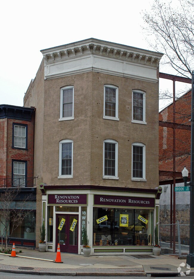 Building Photo - 18 W Broad St