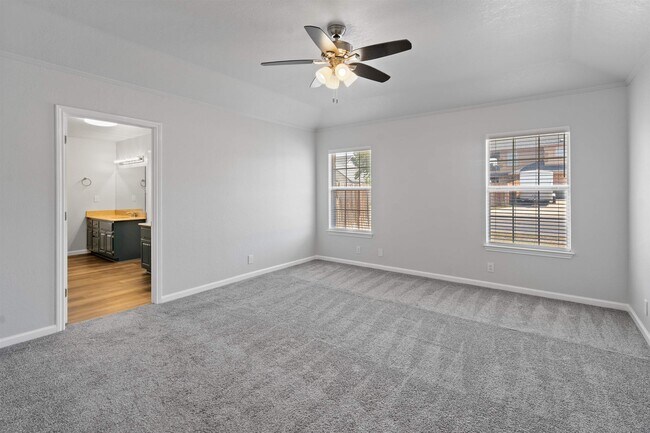 Building Photo - 113 White Feather Trail